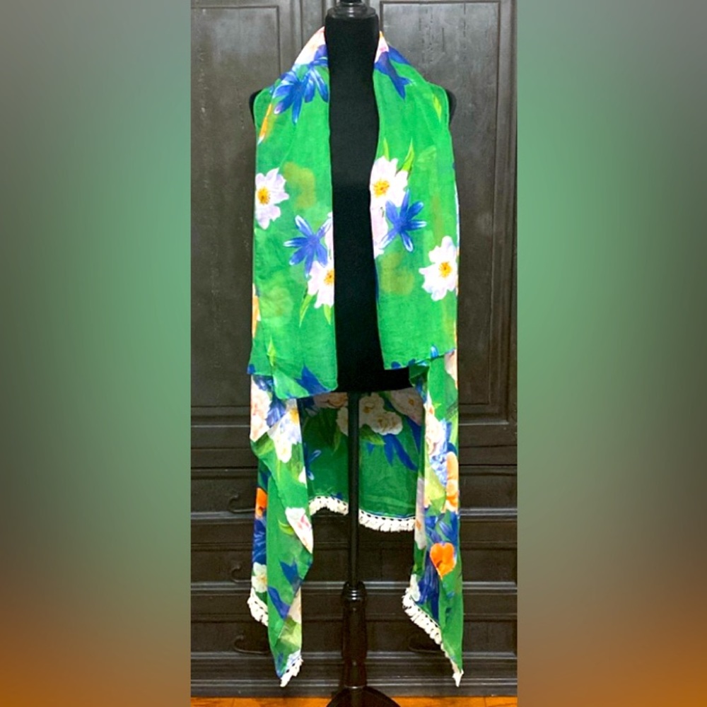 Just be... poncho/ vest green w/fringes - One size